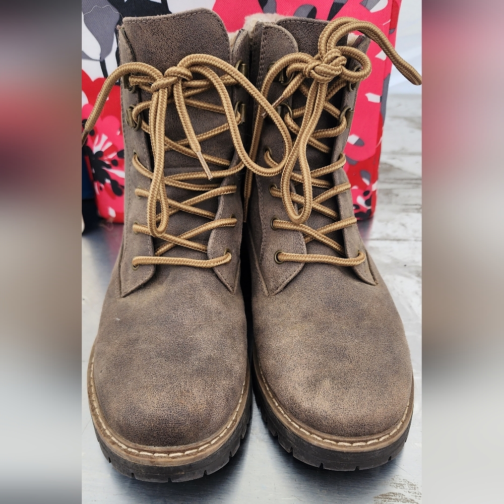 Cliffs boots 7.5 - Picture 3 of 4